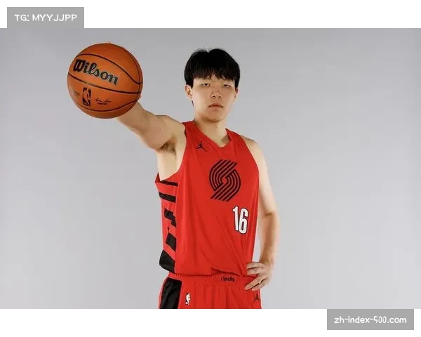 杨瀚森赛季防守数据对比:篮下与外围均衡,中距离成最大挑战 杨瀚森赛季防守数据对比:篮下与外围均衡,中距离成最大挑战